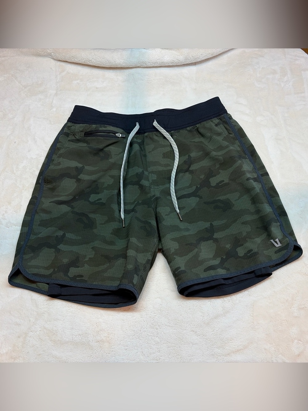 Vuori Camo Stockton Compression Lined Performance, Shorts Mens S/M **No Sz Tag**